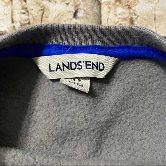 Lands End Gray Blue Wolf Sweatshirt - Picture 6 of 6